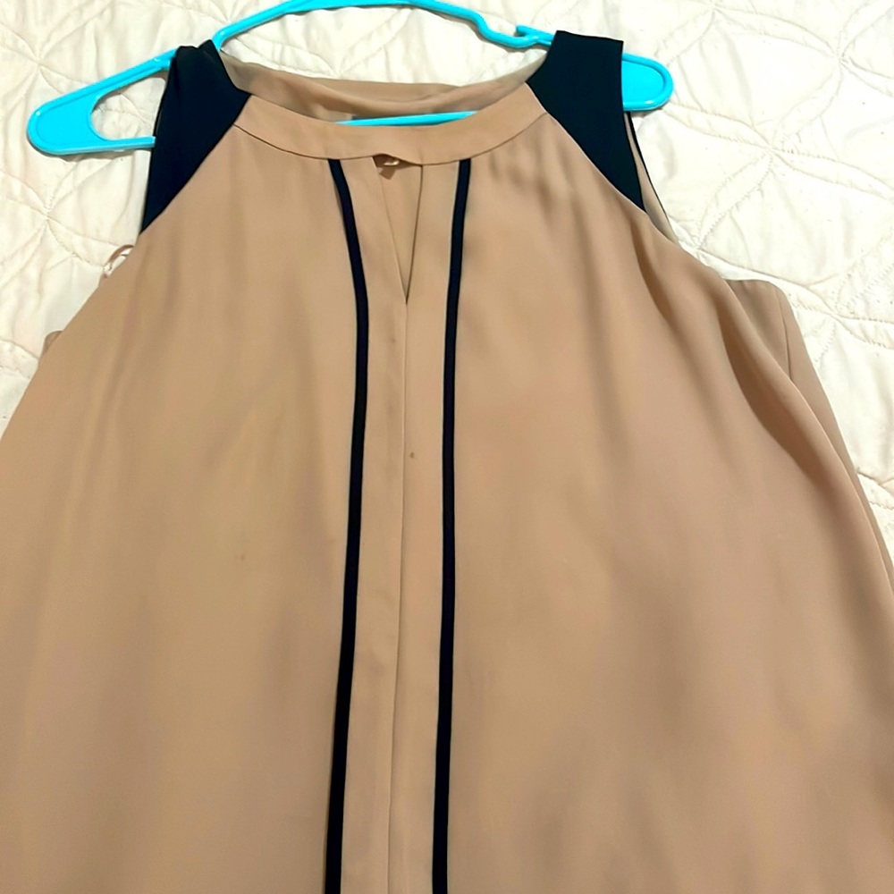 Vince Camuto top- size S